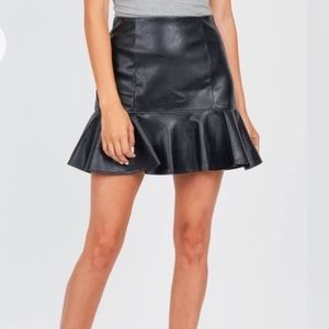 Olivia Culpo x Le Tote Black Vegan Faux Leather Skirt Large